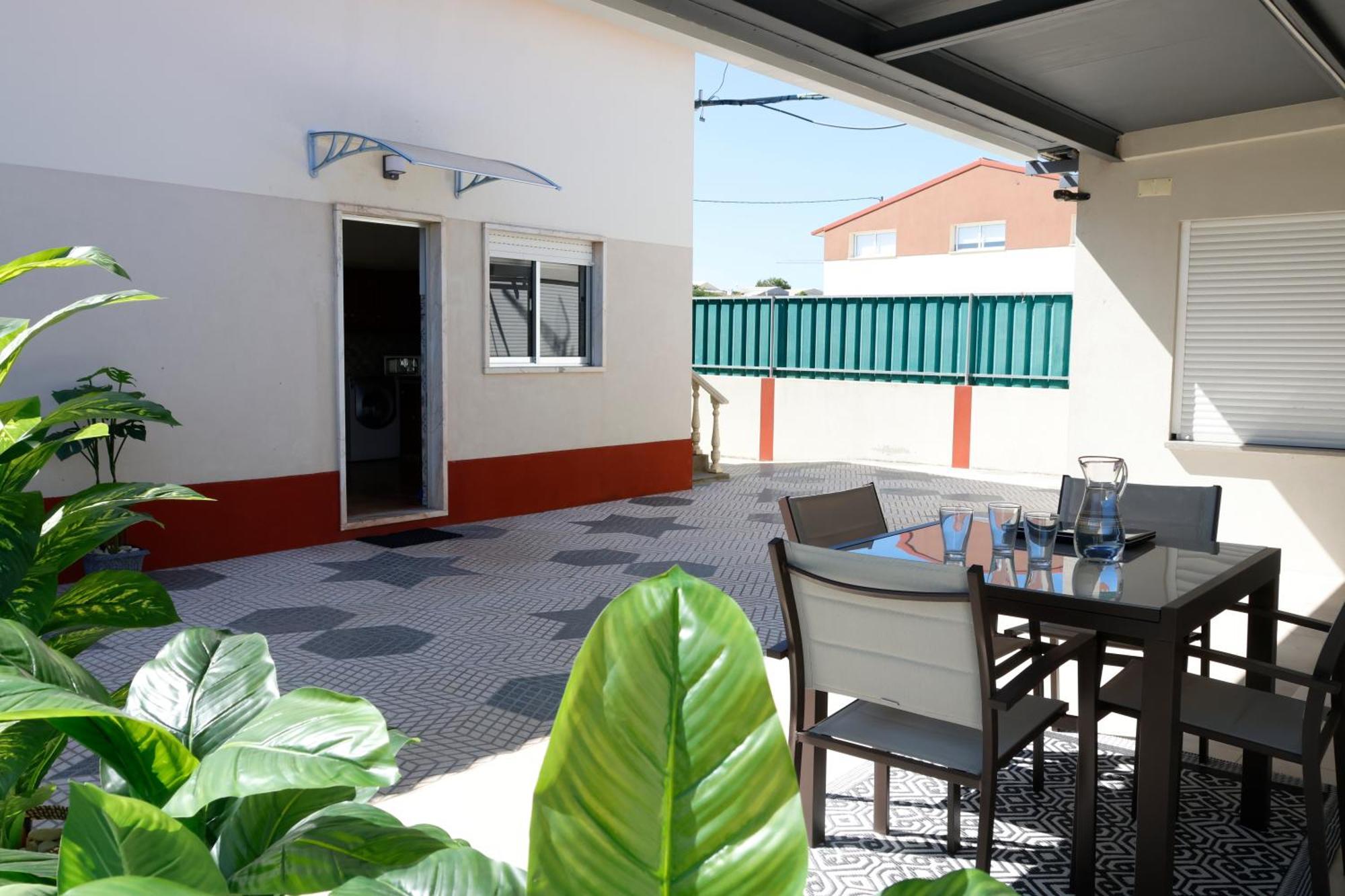 *Private Outdoor Area* 300M-Beach, Swing/No Stairs Sao Martinho do Porto Exterior photo